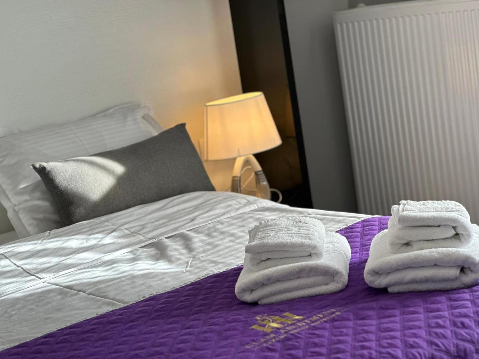 בראשוב Luxury Glam Apartments & Studios Near Coresi Mall מראה חיצוני תמונה