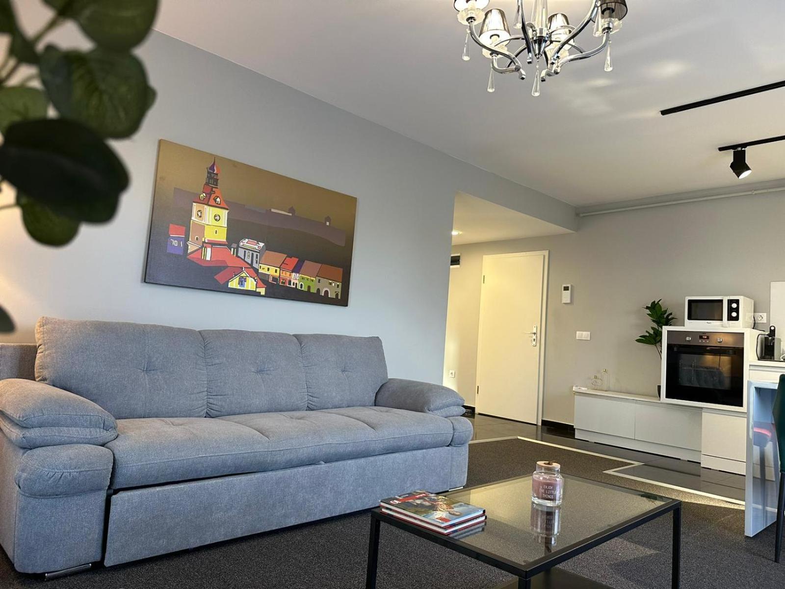 בראשוב Luxury Glam Apartments & Studios Near Coresi Mall מראה חיצוני תמונה