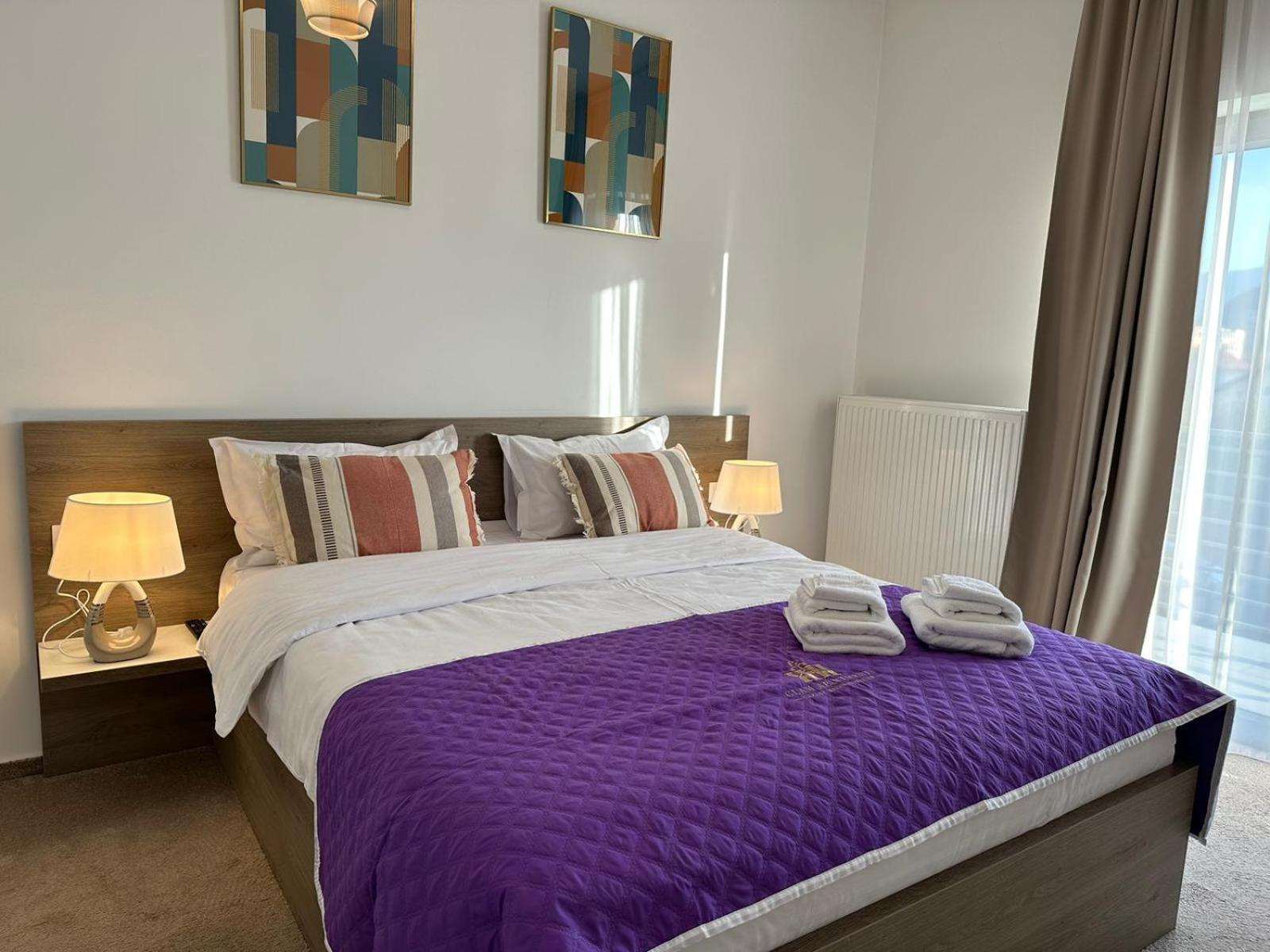 בראשוב Luxury Glam Apartments & Studios Near Coresi Mall מראה חיצוני תמונה