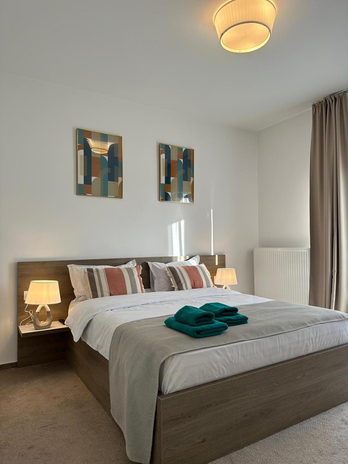 בראשוב Luxury Glam Apartments & Studios Near Coresi Mall מראה חיצוני תמונה
