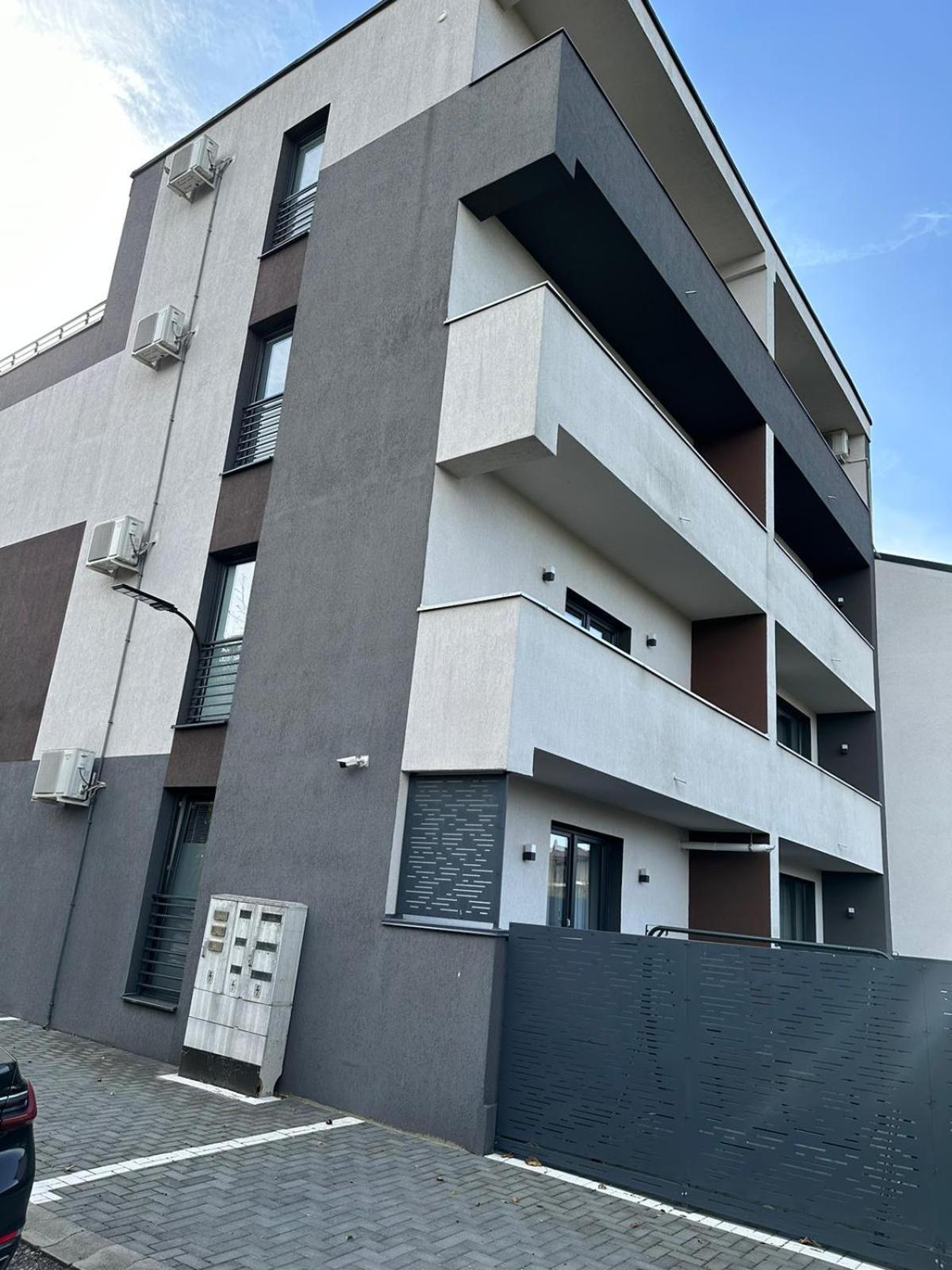 בראשוב Luxury Glam Apartments & Studios Near Coresi Mall מראה חיצוני תמונה