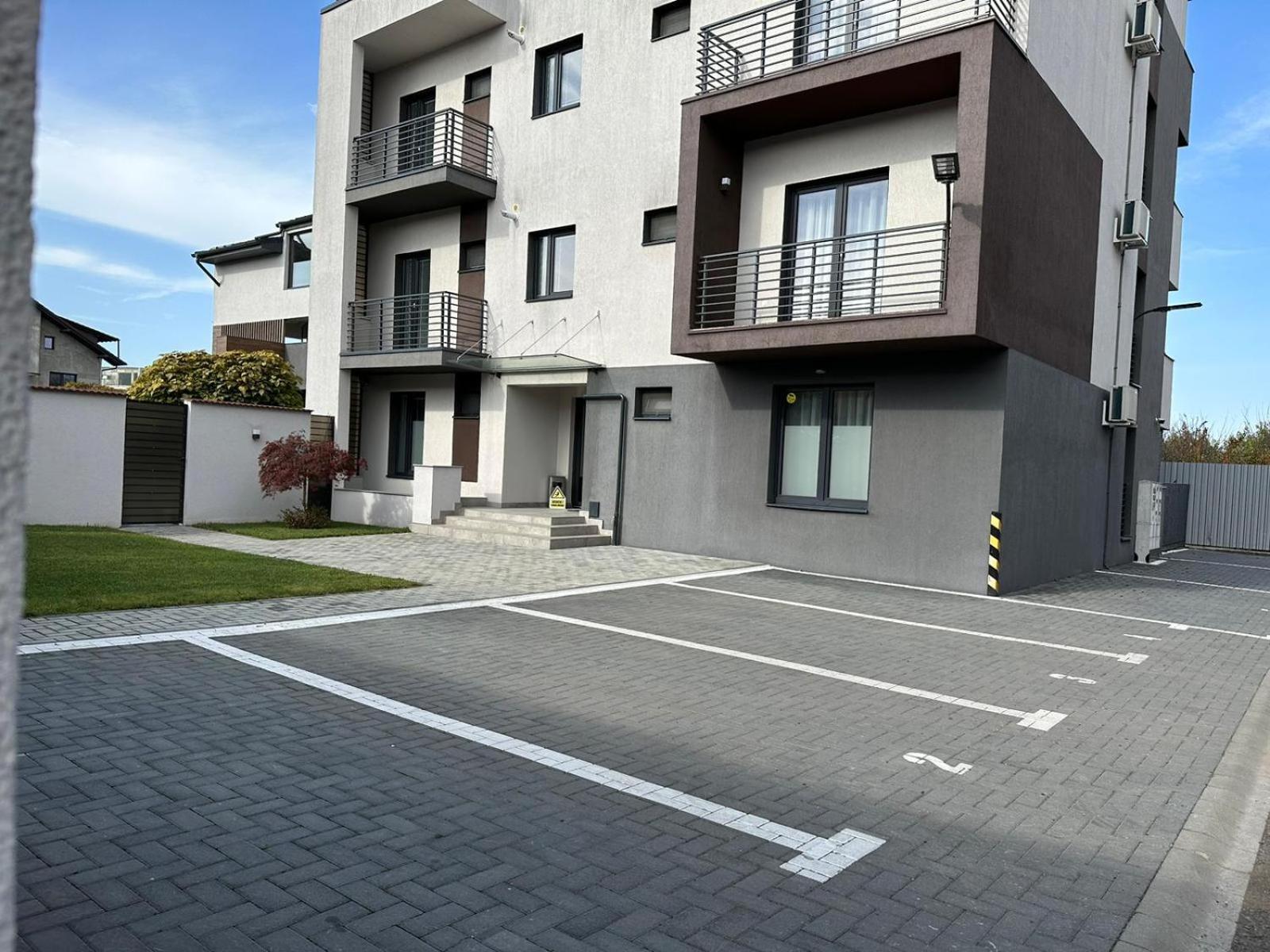 בראשוב Luxury Glam Apartments & Studios Near Coresi Mall מראה חיצוני תמונה