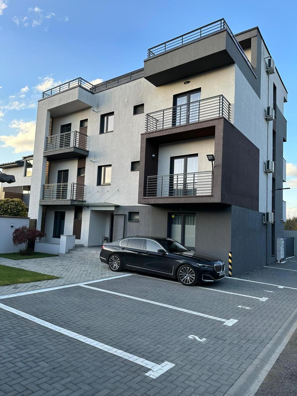 בראשוב Luxury Glam Apartments & Studios Near Coresi Mall מראה חיצוני תמונה