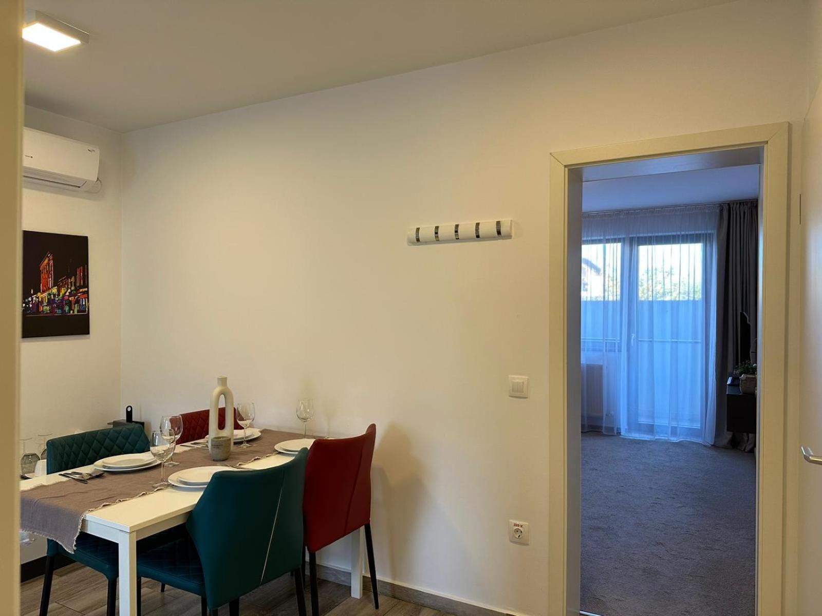 בראשוב Luxury Glam Apartments & Studios Near Coresi Mall מראה חיצוני תמונה